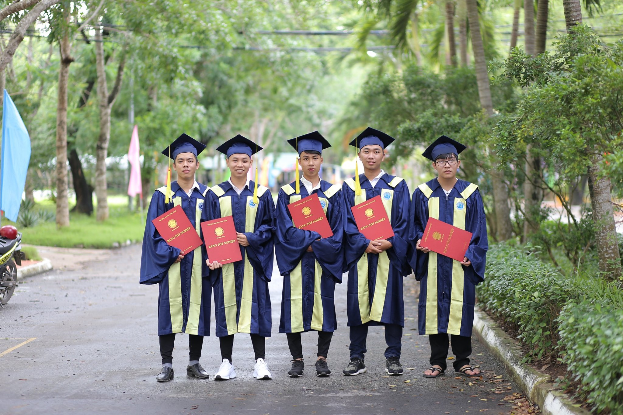 Chúc mừng tân cử nhân - Trường Đại học Trà Vinh